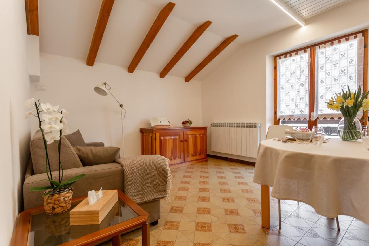 Ca' Marchesi Apartments Sernio Bagian luar foto