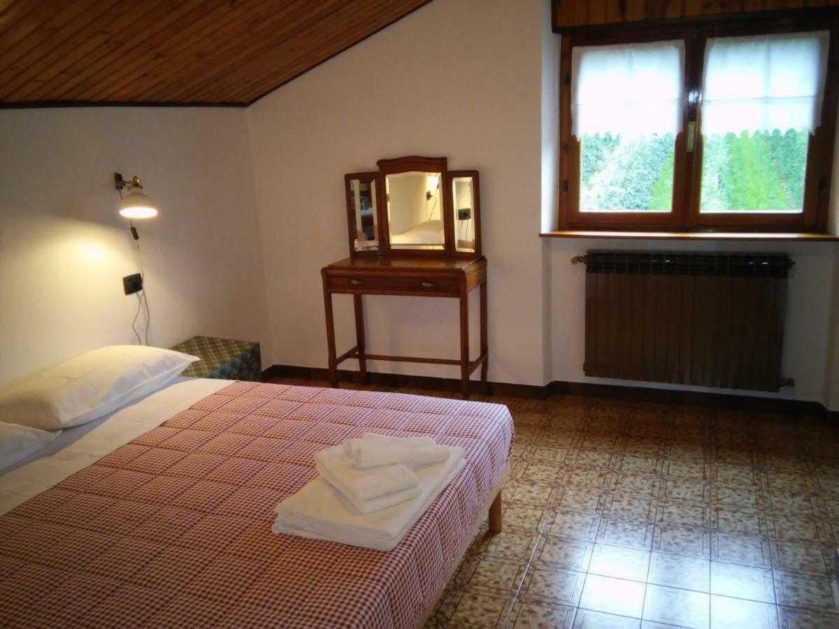 Ca' Marchesi Apartments Sernio Bagian luar foto